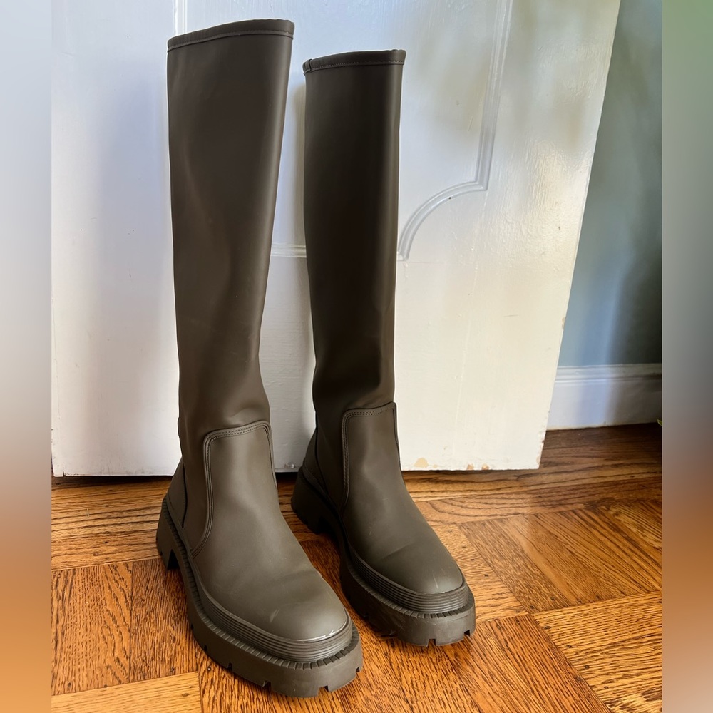 Zara rubberized boots